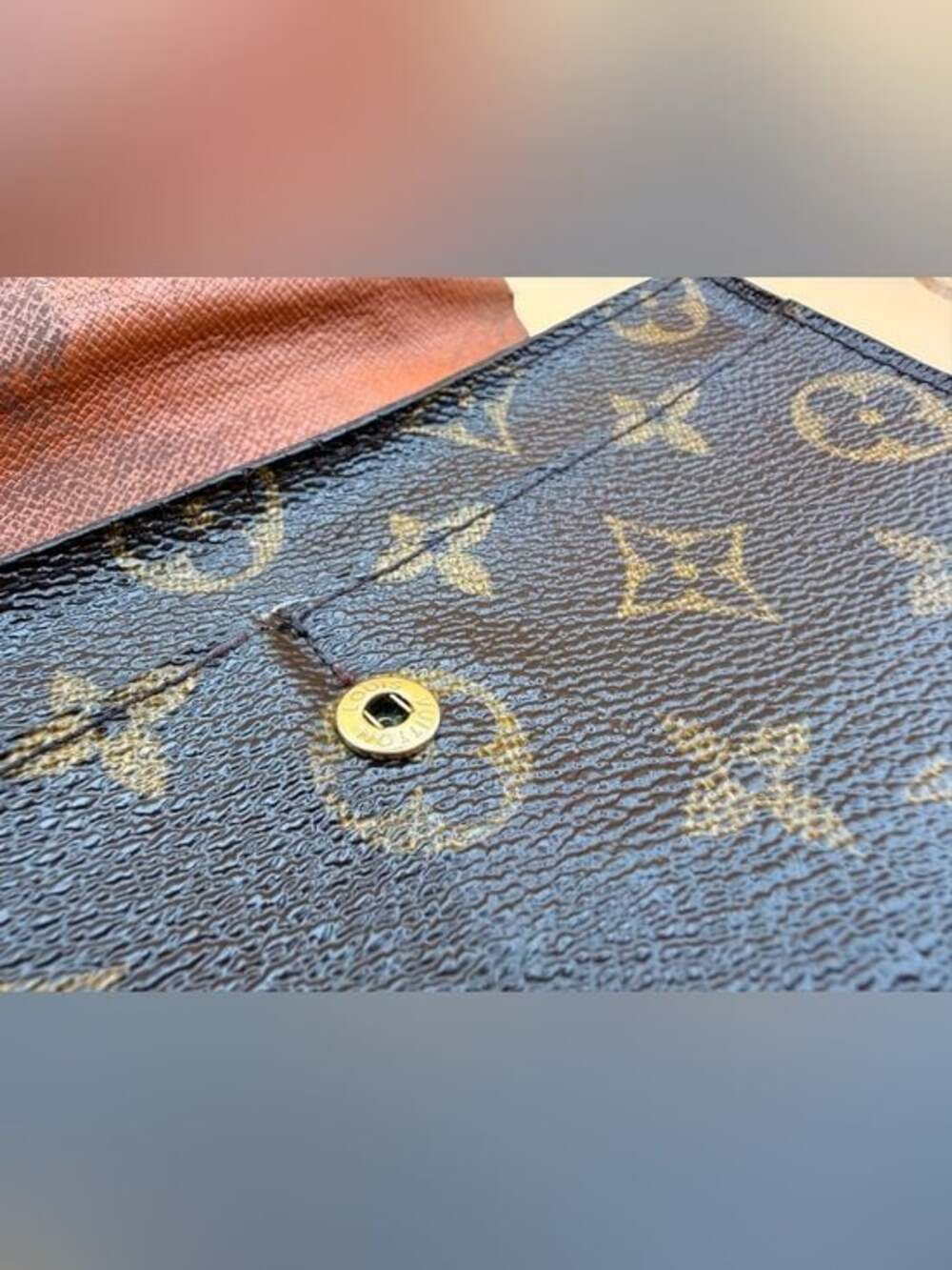 Louis Vuitton Monogram Porte
Tresor International Trifold Long
Wallet - Picture 7 of 16